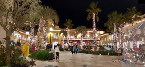 أوتليت لا روكا 
La Roca Village إسبانيا